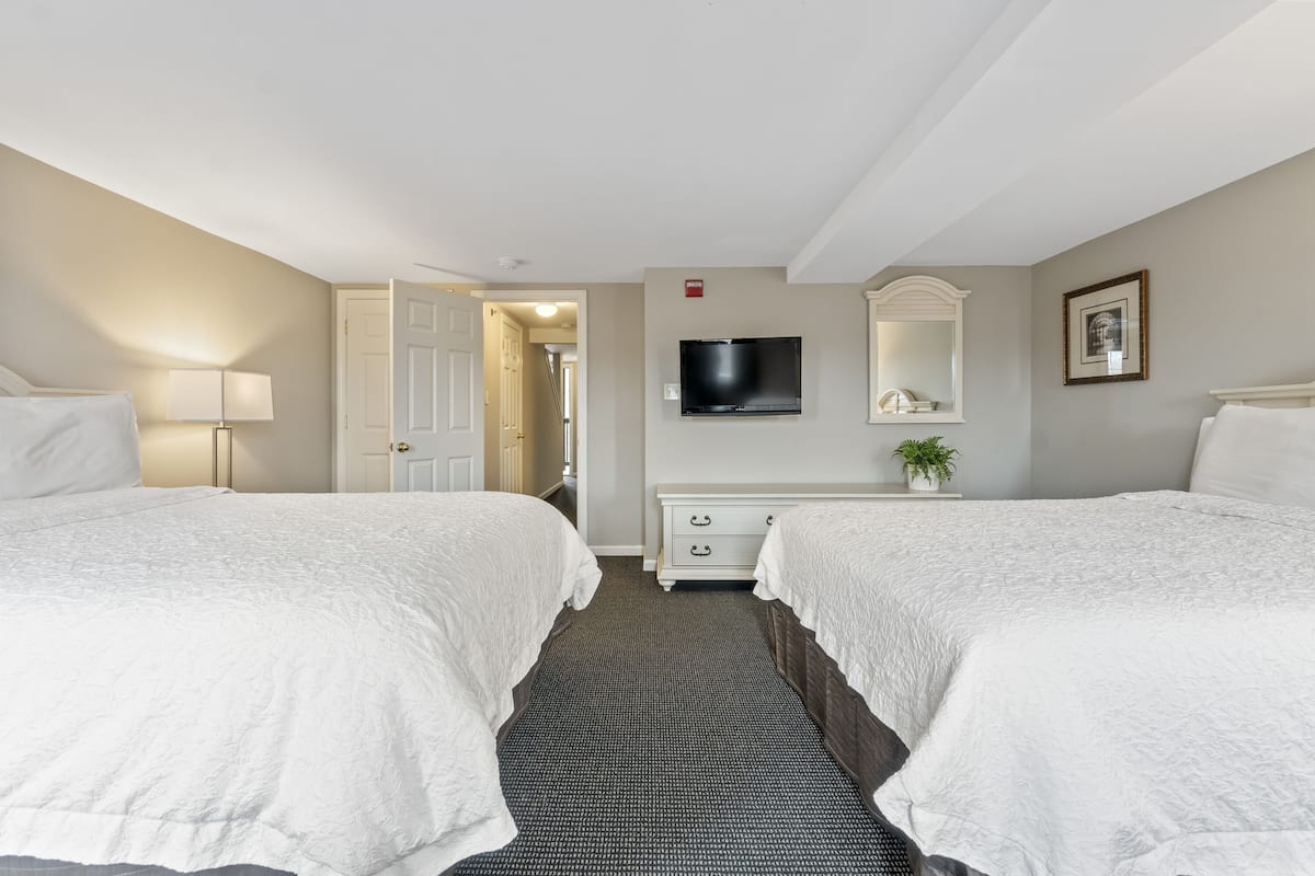 Suite, 2 Bedrooms (stairs required) | 1 bedroom, iron/ironing board, free WiFi, bed sheets