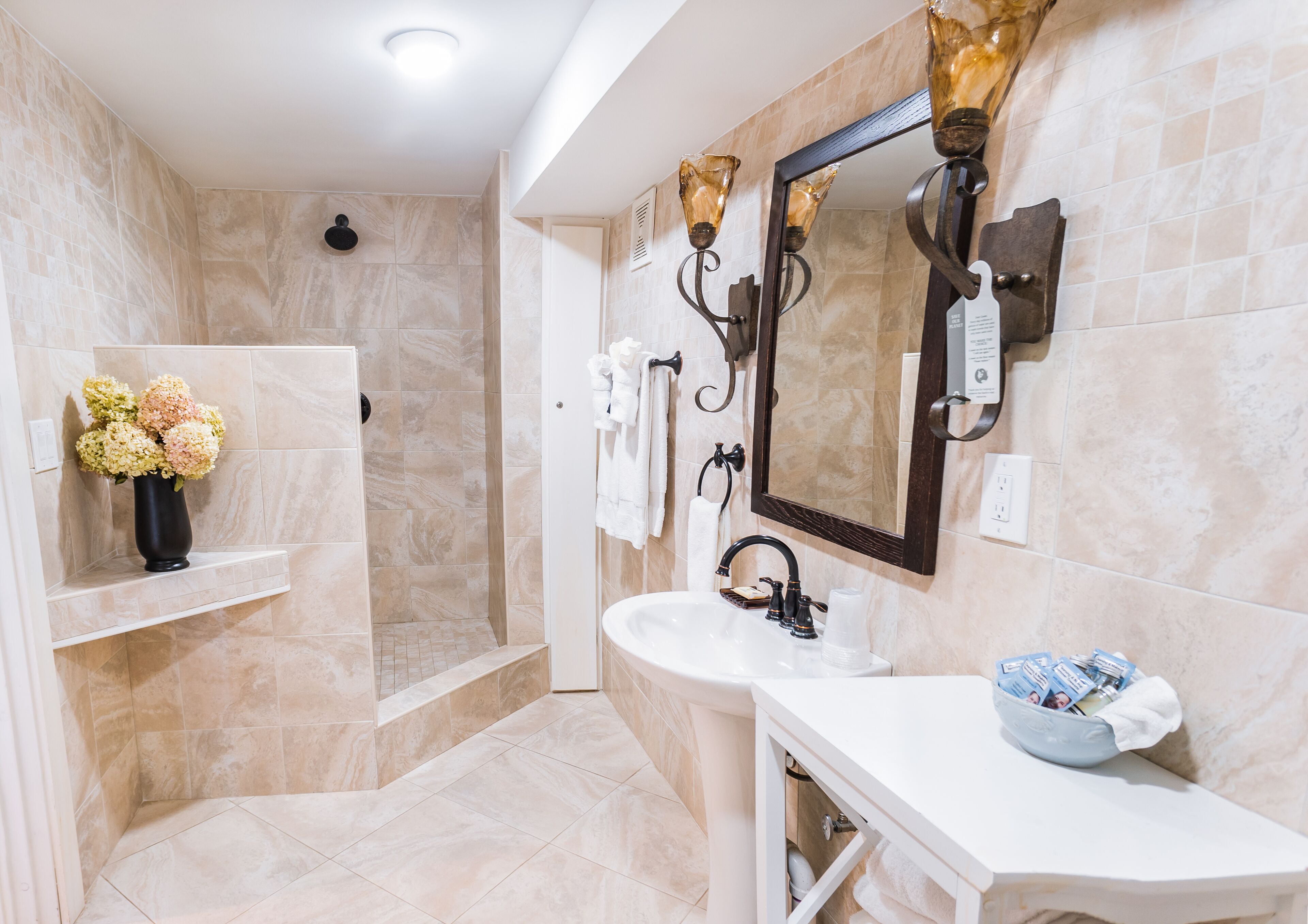 studio suite, 1 king bed, kitchen (stairs required) | bathroom | free toiletries, hair dryer, towels, soap