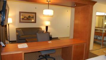 Kamar Standar | Area keluarga | Televisi LED 32-inci dengan saluran TV premium dan TV