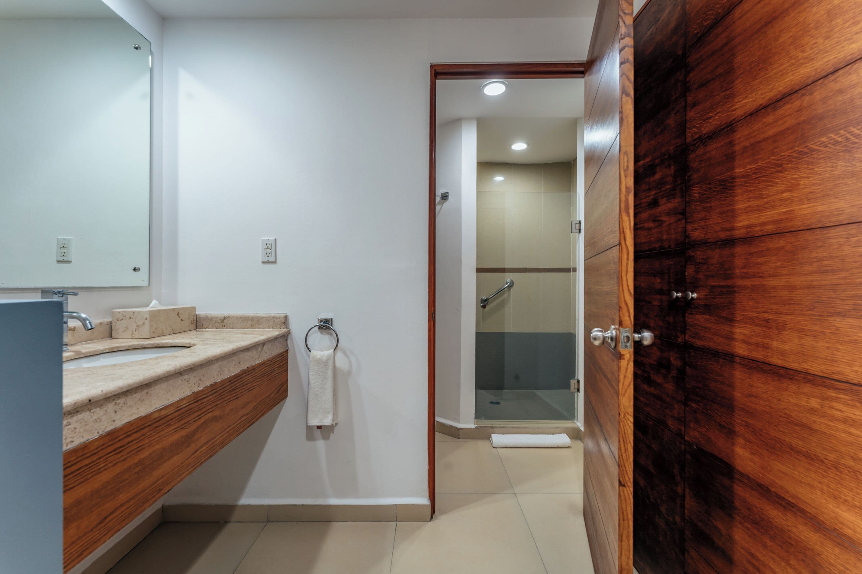 1 bedroom, in-room safe, desk, laptop workspace