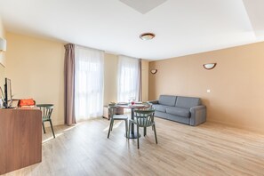 Living area - Appart'City Classic Nice Acropolis (Nice)