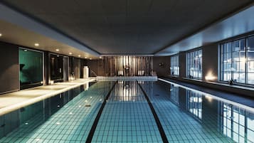 Indendørs pool