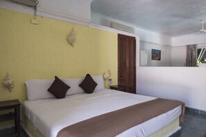 Tallelokero huoneessa, yksilöllisesti sisustettu, pimennysverhot