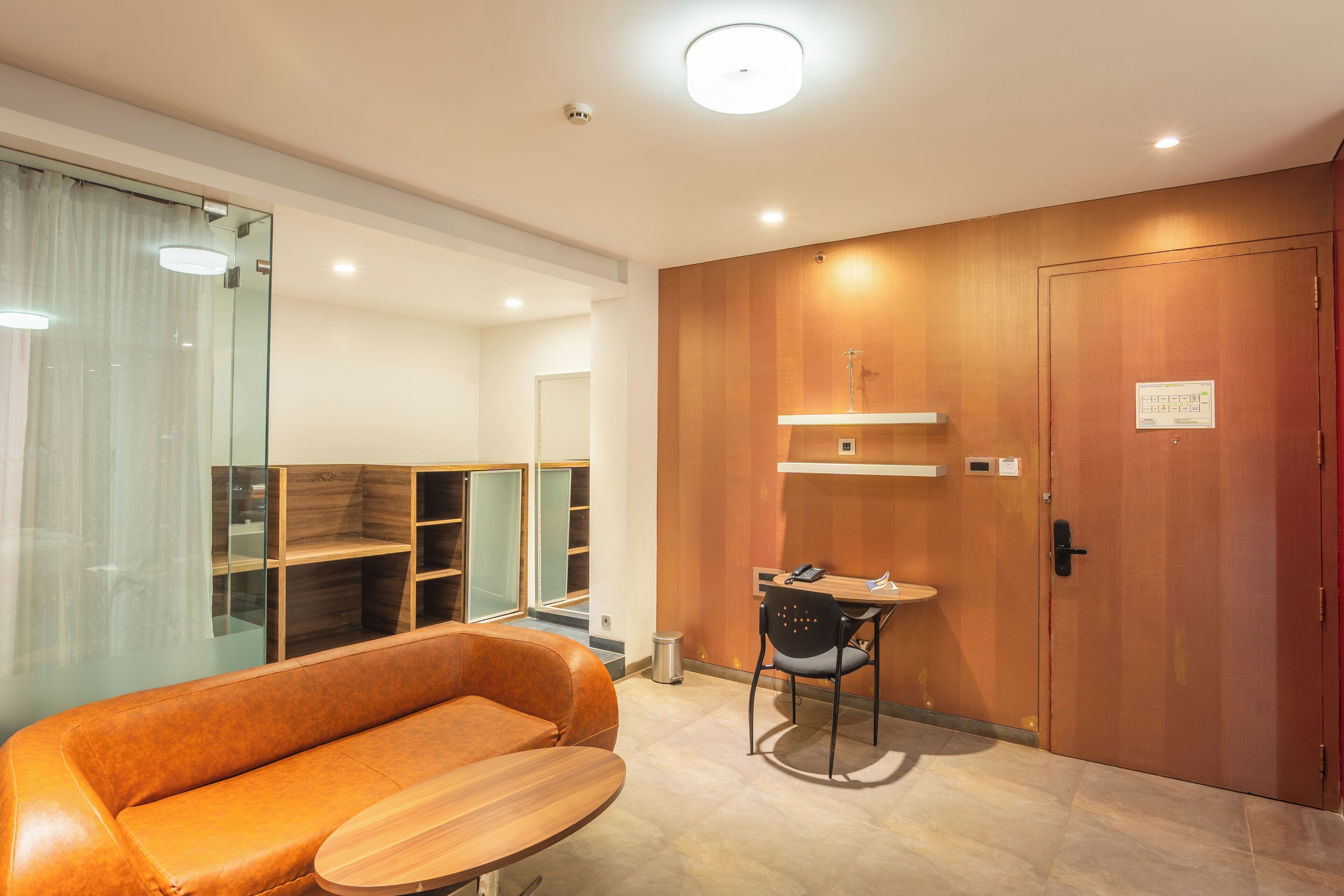 comfort room | minibar, in-room safe, soundproofing, iron/ironing board