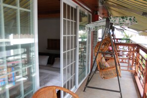 View from property - Bamboo House Resort (Guilin)