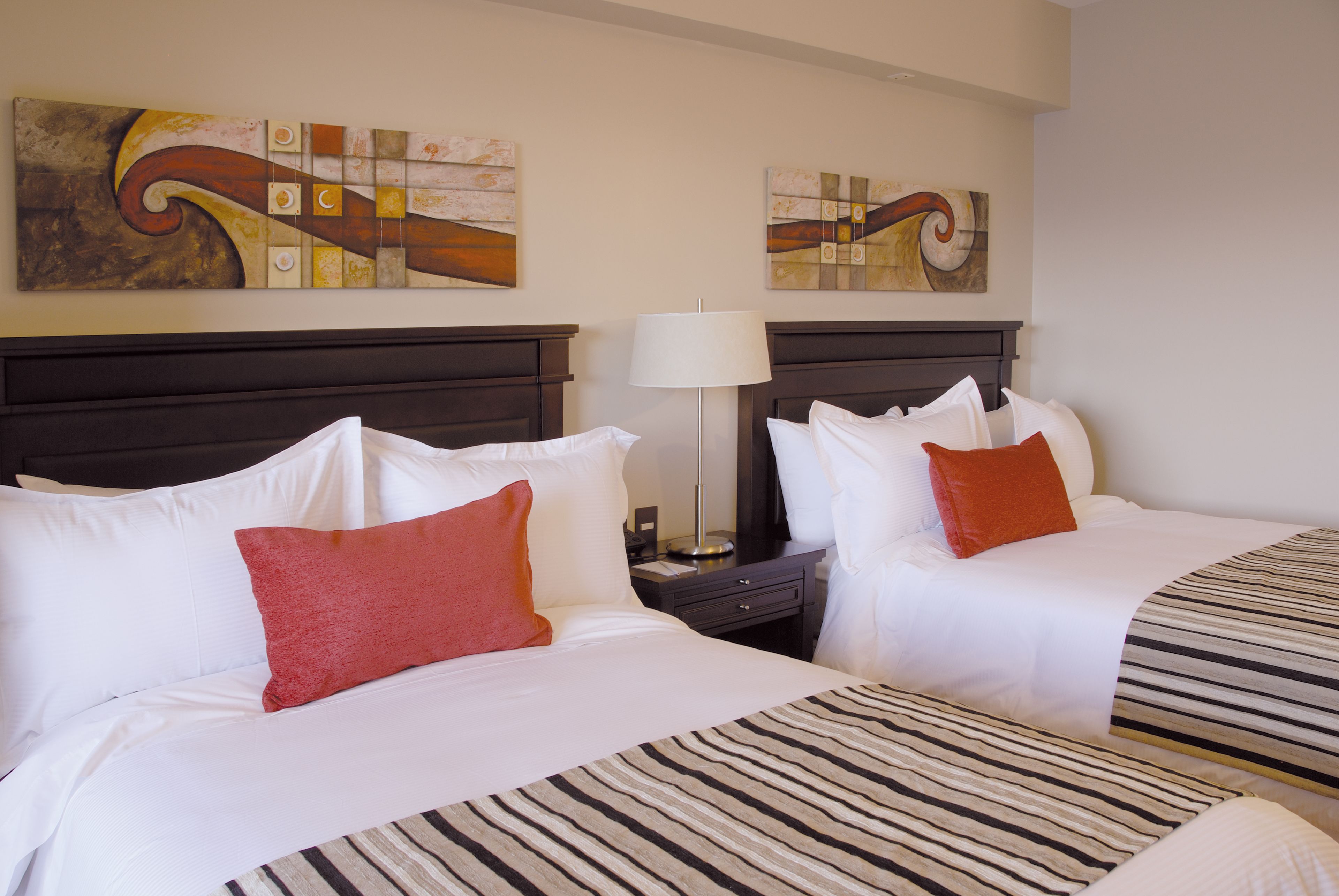 minibar, in-room safe, desk