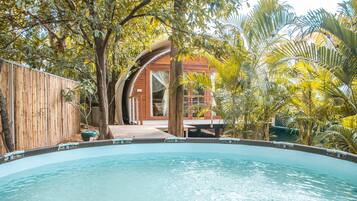 Jungloo with Private Pool | Vista desde la habitación