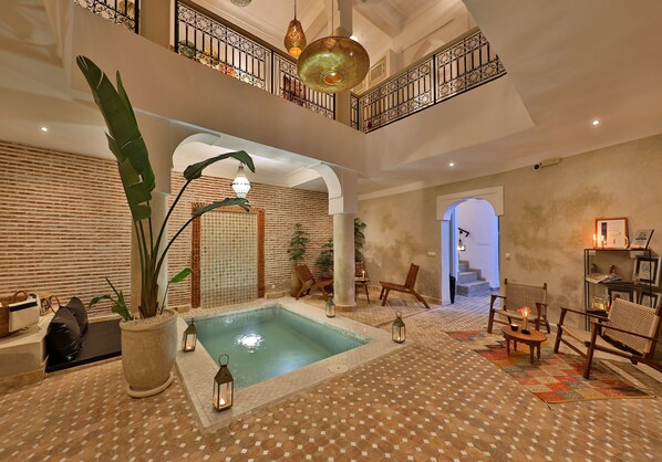 Lobby sitting area - Riad Al Badia (Marrakech)