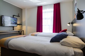 Iron/ironing board, free WiFi, bed sheets, wheelchair access