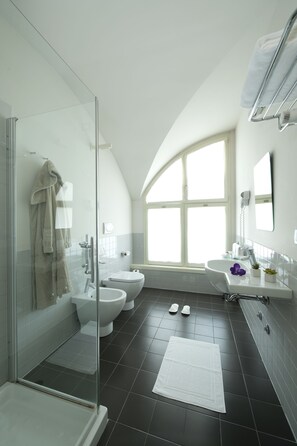Free toiletries, hair dryer, bidet, towels