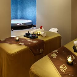 Espace de soins pour les couples, sauna, bain à remous, hammam