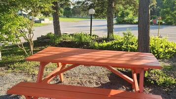 BBQ/picnic area