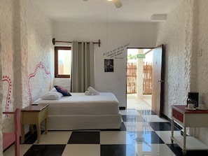 Habitación estándar, 1 cama matrimonial | Ropa de cama