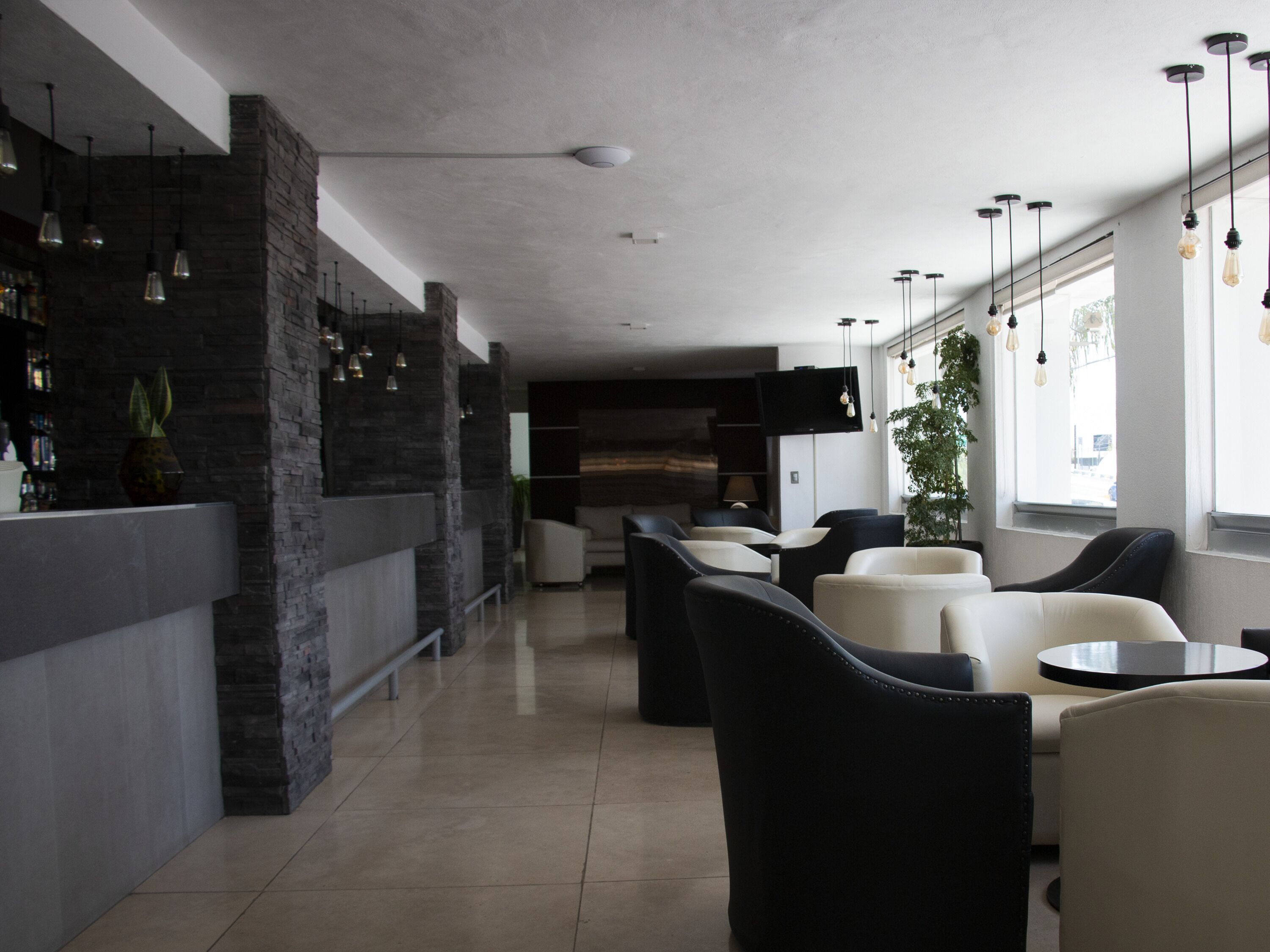 Lobby-lounge
