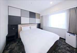 Dundyner, skrivebord, blendingsgardiner og wi-fi (inkludert)