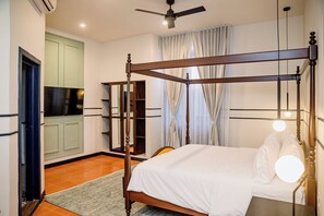 Individually decorated, individually furnished, desk, laptop workspace