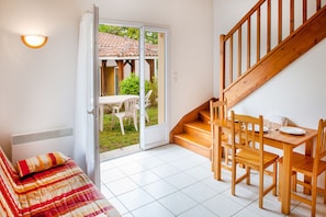 Apartment, 1 Bedroom | 1 bedroom, free WiFi - Résidence Saskia (Cazaubon)