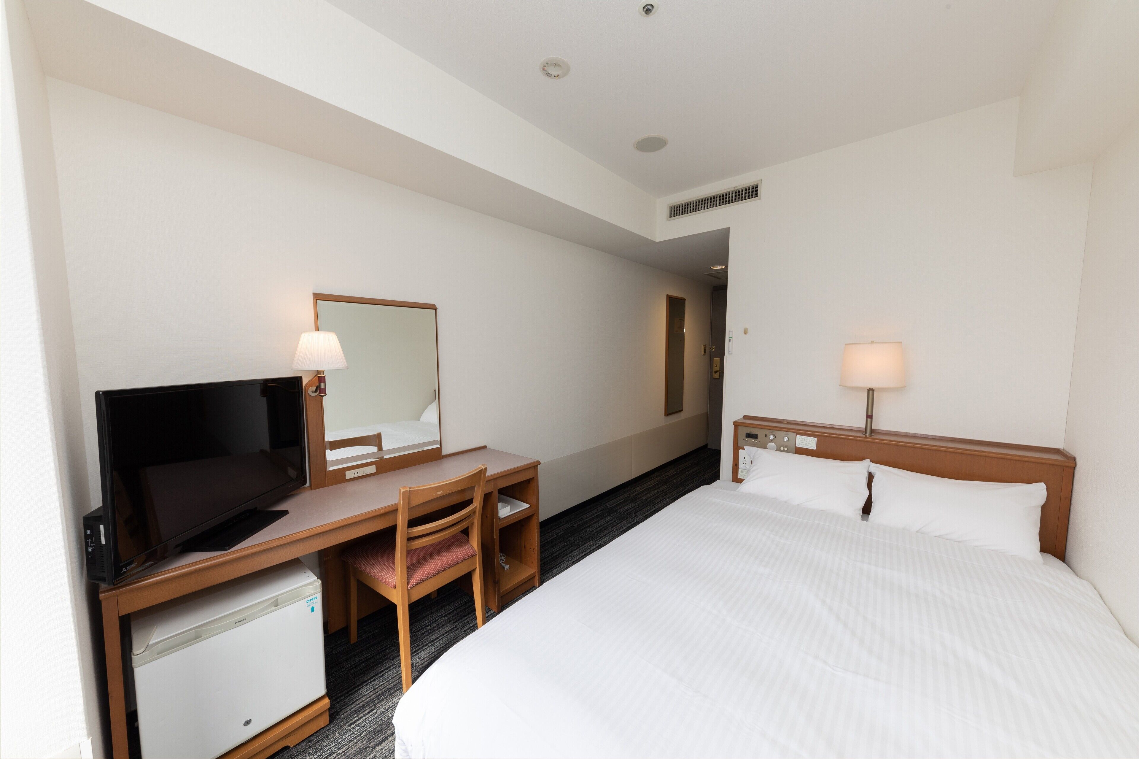 Desk, free WiFi, bed sheets