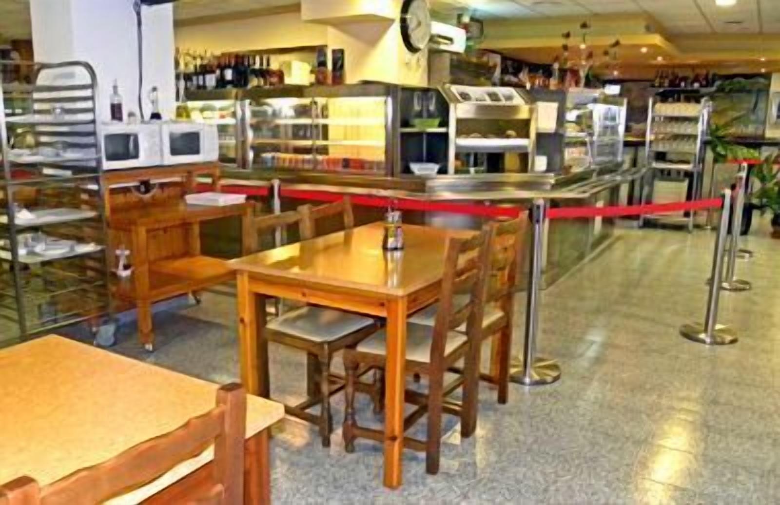 lunch and dinner served, regional cuisine