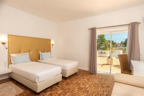 Coffres-forts dans les chambres, rideaux occultants, Wi-Fi gratuit