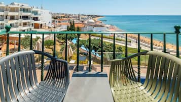 Double Room, Terrace, Sea View | Minibar, blackout drapes, free WiFi, bed sheets