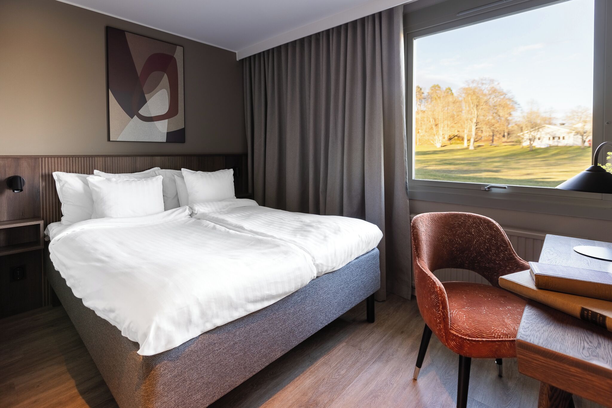 Habitación doble Deluxe | Escritorio, wifi gratis y ropa de cama 