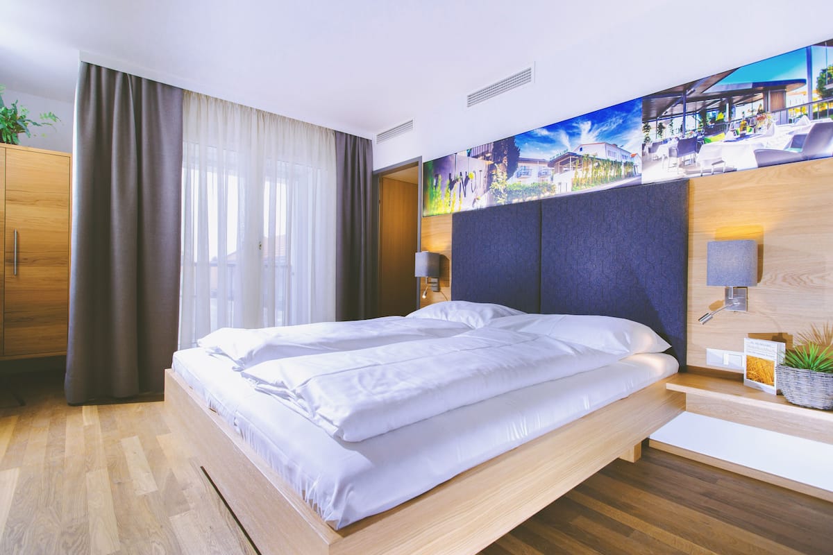 Hypo-allergenic bedding, individually decorated, individually furnished