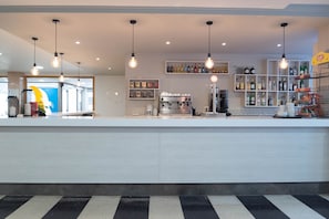 Bar (en la propiedad)