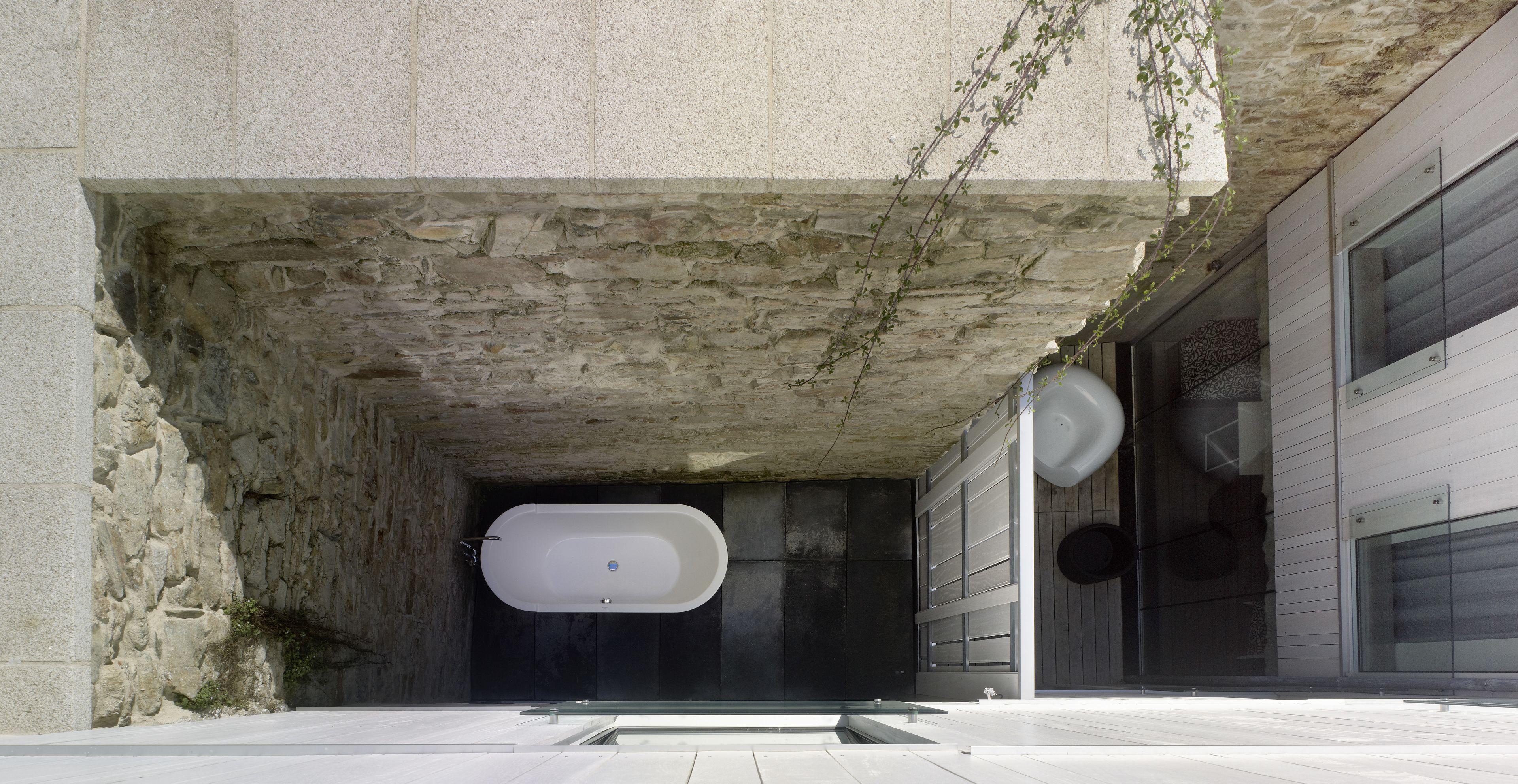 superior double room (exterior bathtub) | deep-soaking bathtub