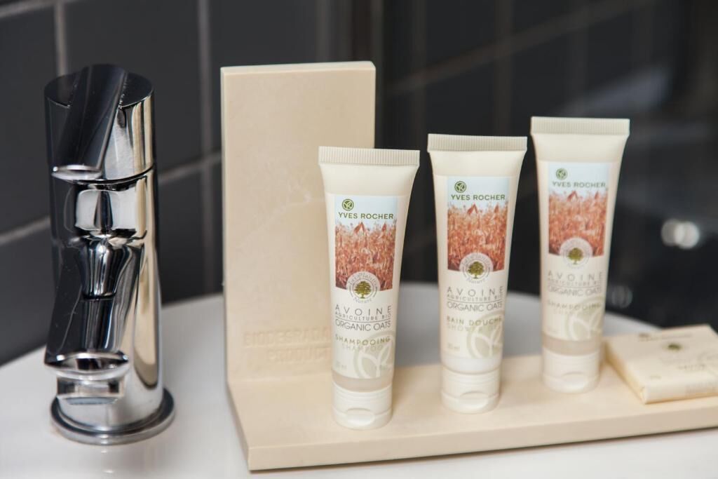 basic double room | room amenity