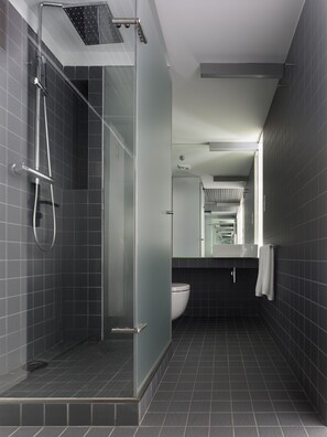 Double or Twin Room | Bathroom
