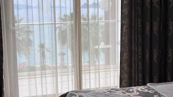 Minibar, in-room safe, soundproofing, iron/ironing board