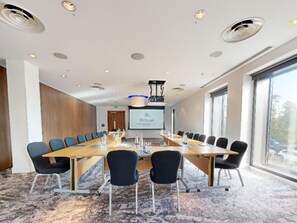 Meeting facility - Hilton London Heathrow Airport Terminal 5 Hotel Conference Centre (Slough)