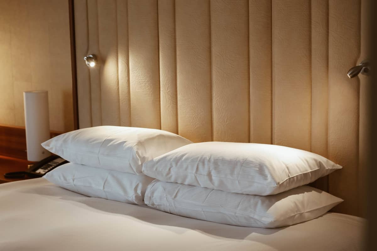 Minibar, in-room safe, desk, laptop workspace