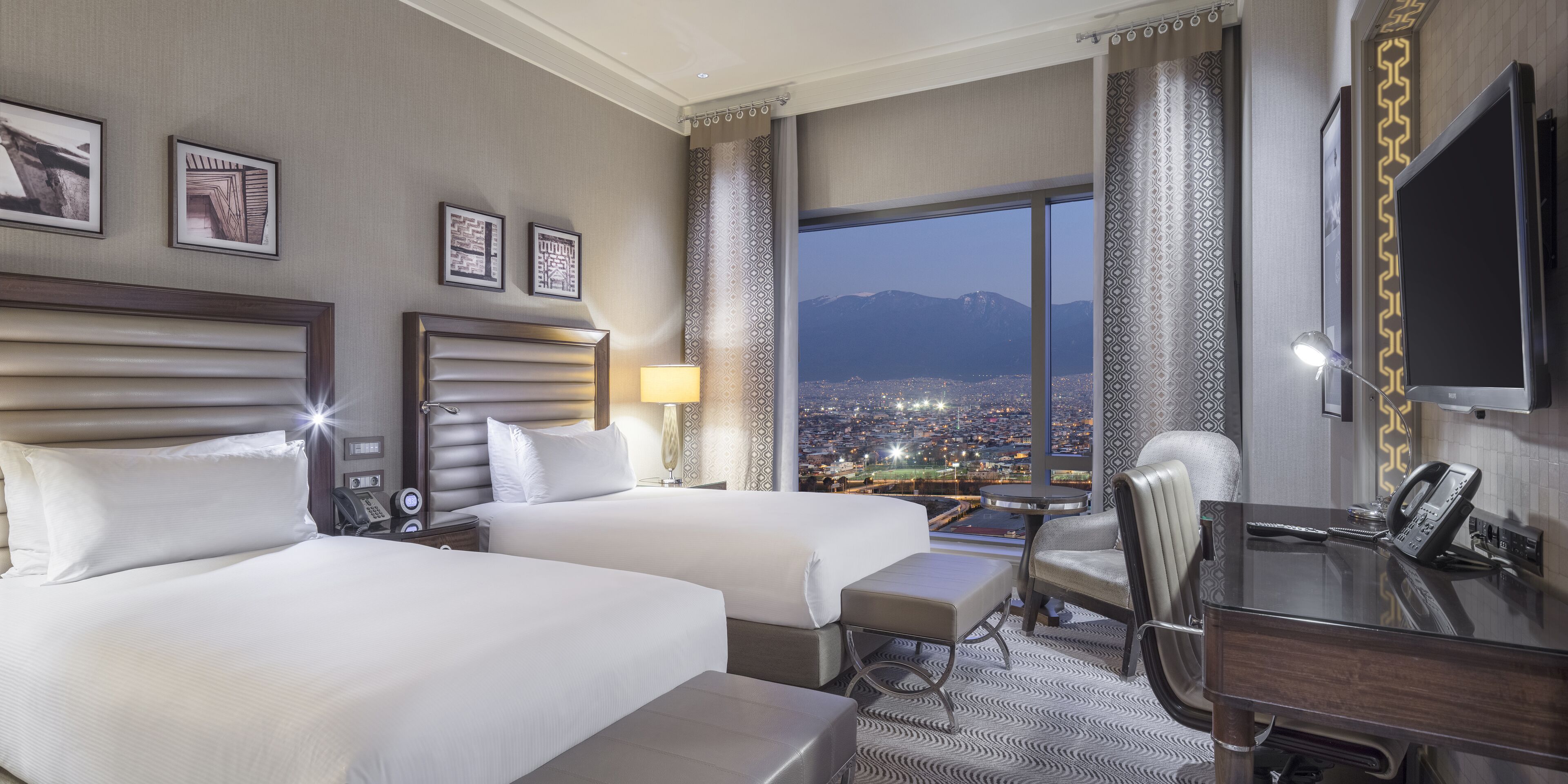 executive room, 2 single beds, club lounge access | 1 bedroom, premium bedding, in-room safe, desk