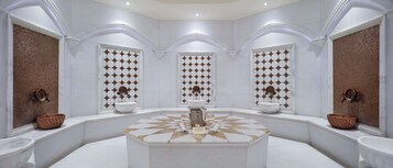 Couples treatment rooms, sauna, hot tub, steam room, Turkish bath