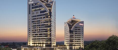 1 bedroom, premium bedding, in-room safe, desk