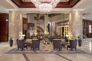 Lobby - Hilton Bursa Convention Center & Spa (Bursa)