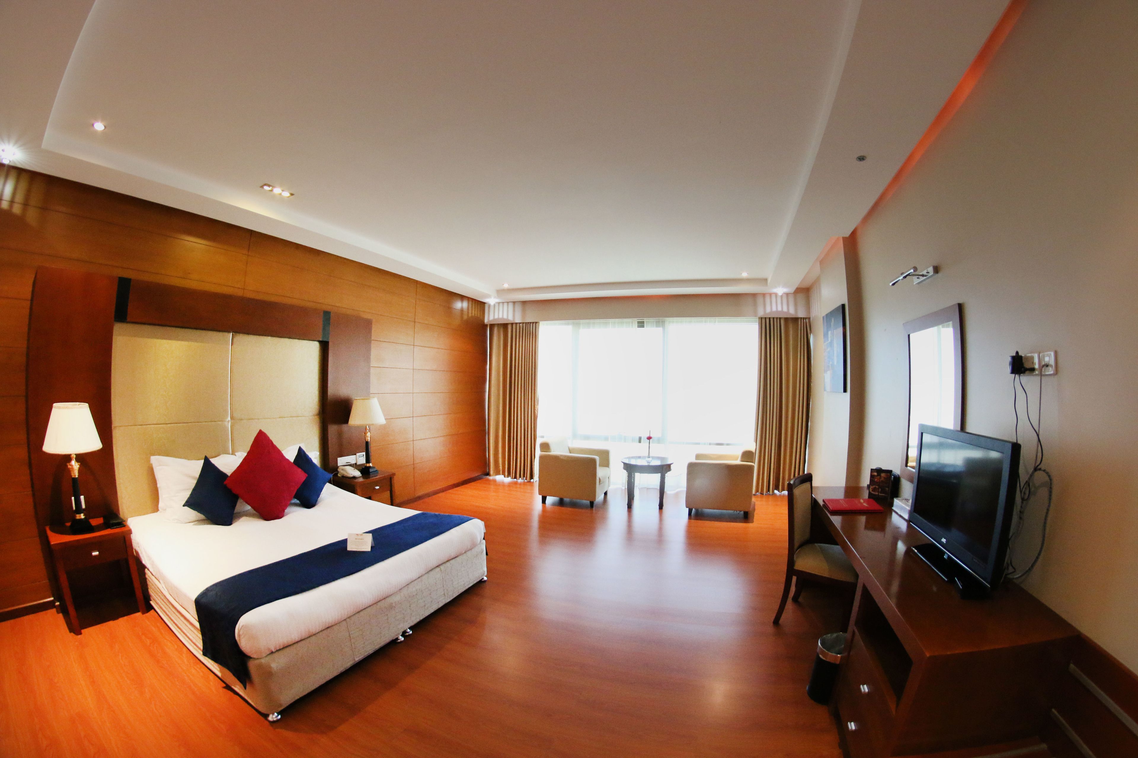 Suite Premier, 1 cama King size | Minibar, caja de seguridad en la habitación y escritorio 