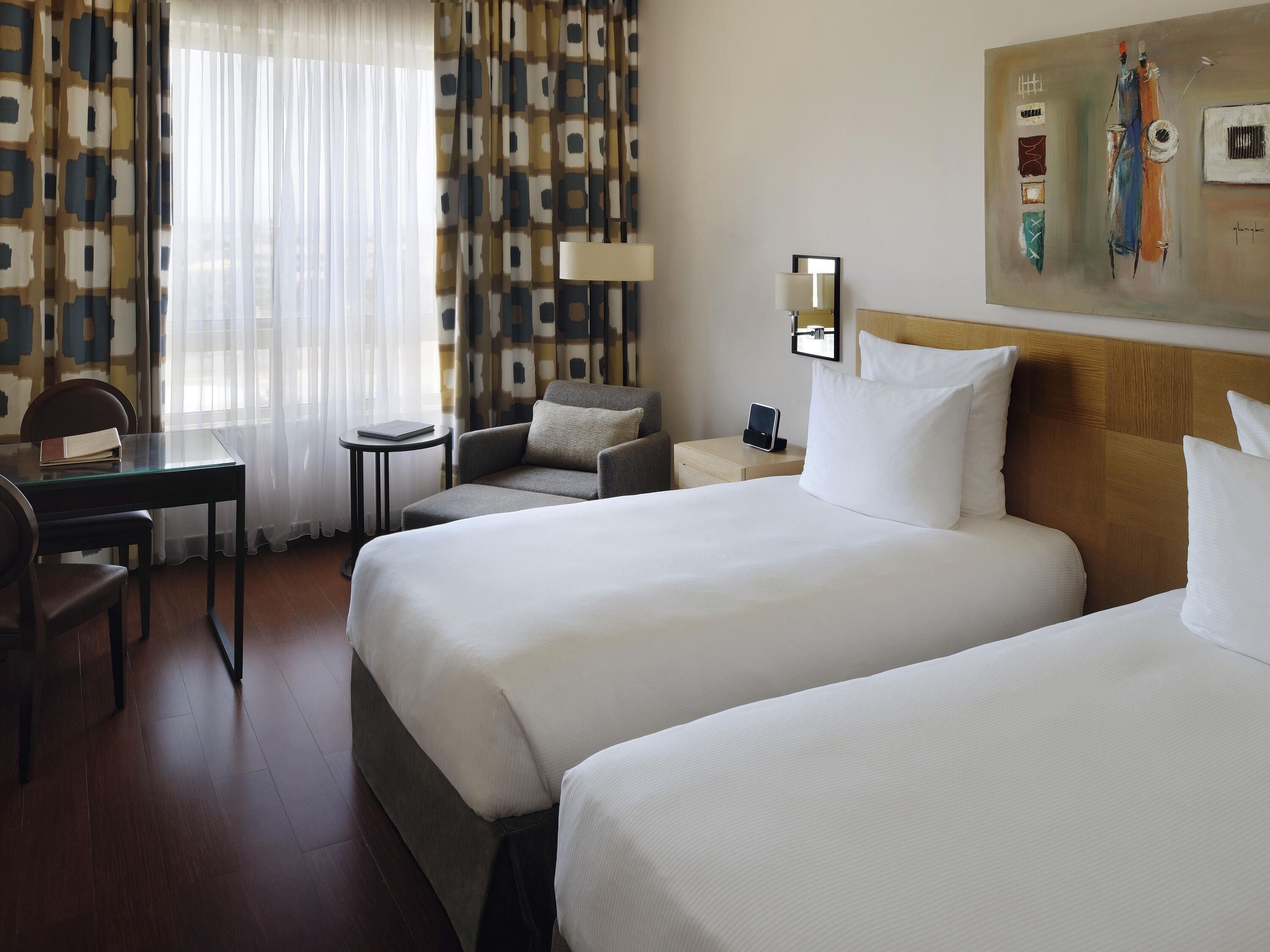 Executive Twin Room, 2 Twin Beds | Premium bedding, minibar, in-room safe, individually furnished