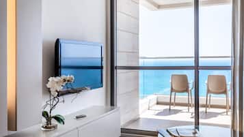 1 bedroom, in-room safe, desk, laptop workspace