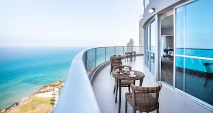 Ramada Hotel & Suites by Wyndham Netanya