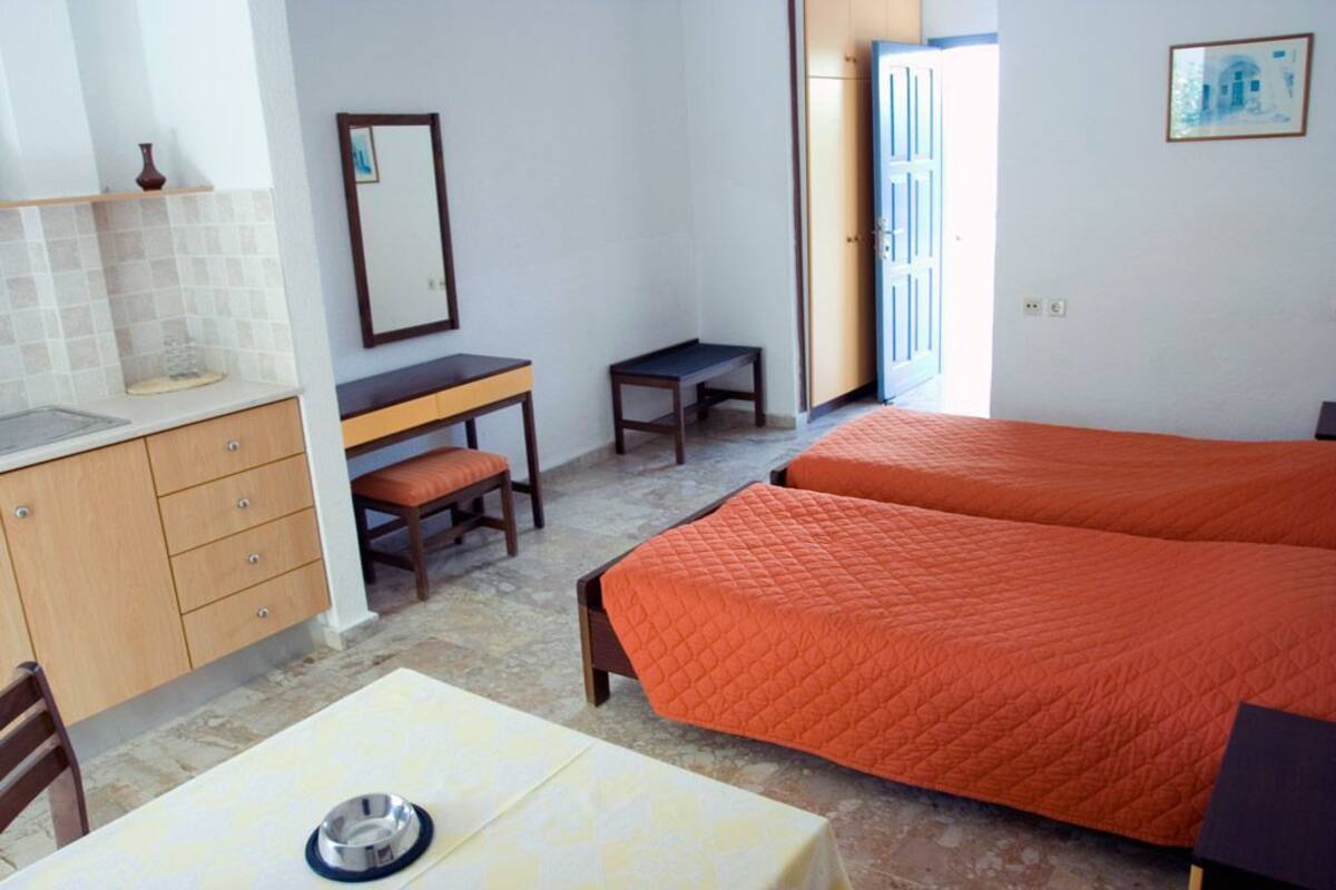 In-room safe, desk, blackout drapes, WiFi (free)