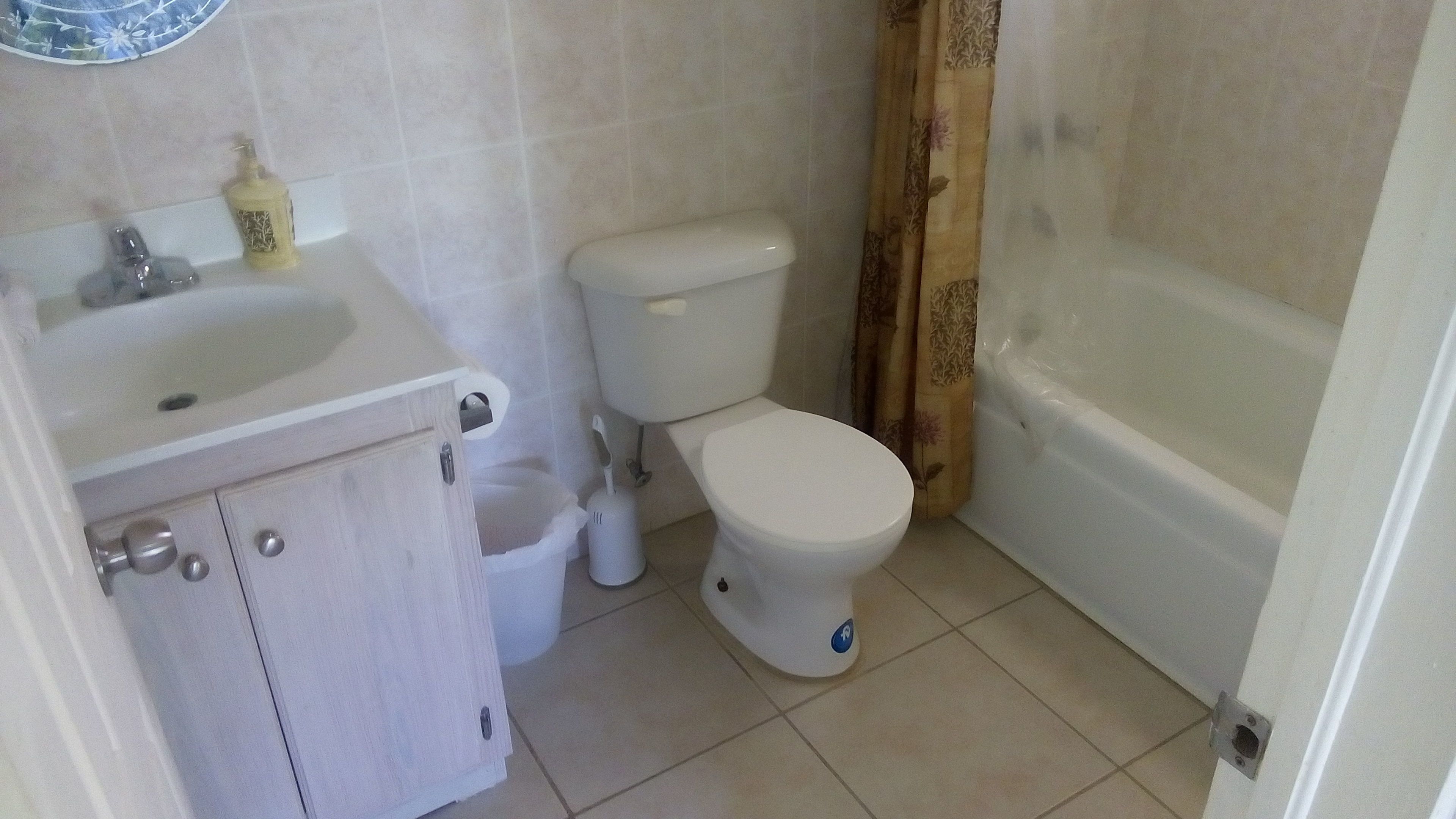 suite, 2 bedrooms | bathroom shower