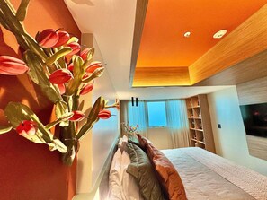 In-room safe, desk, blackout drapes, iron/ironing board - Mercure Maceio Pajucara Hotel (Maceió)