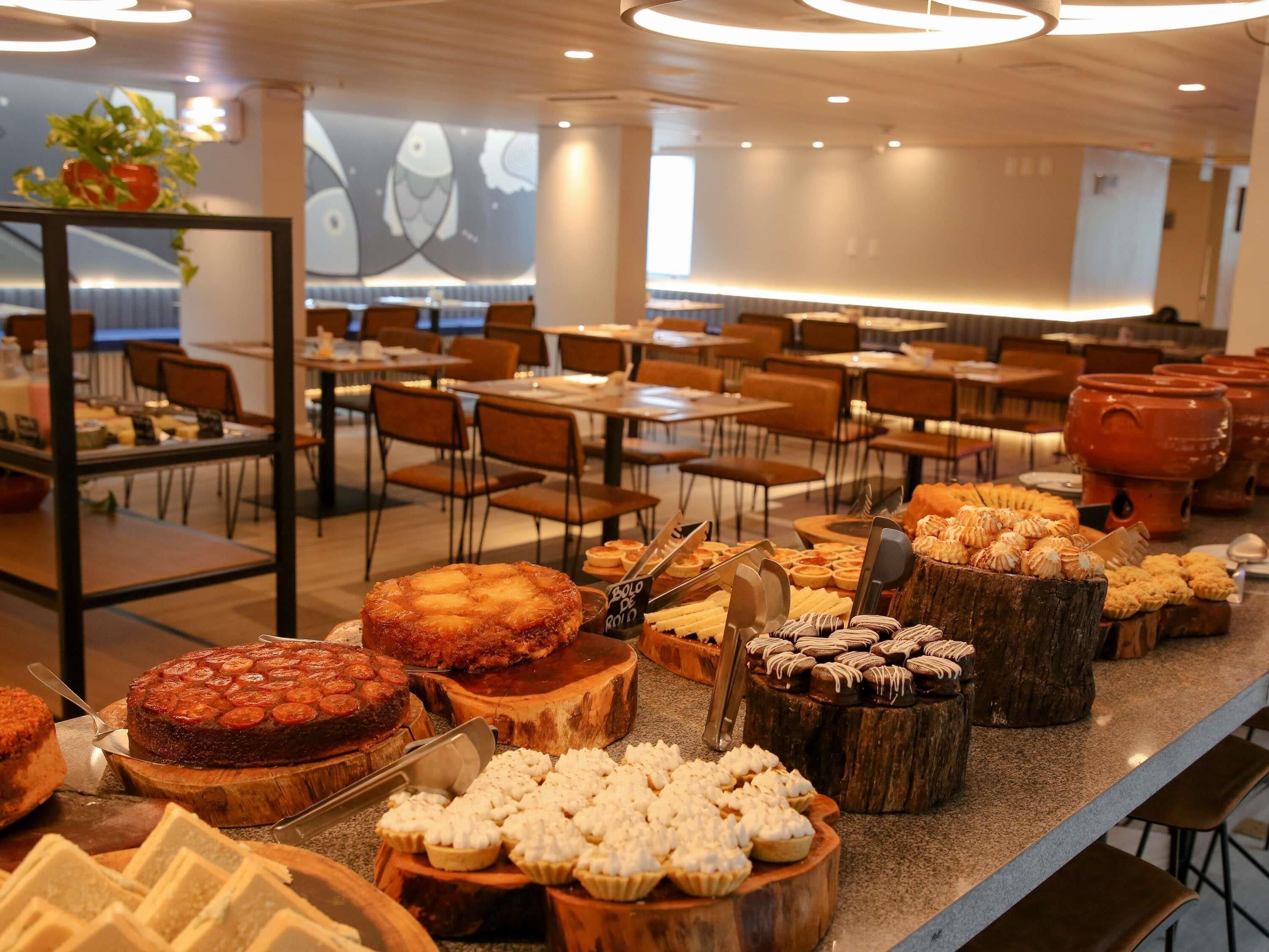 Desayuno buffet diario (BRL 68 por persona)