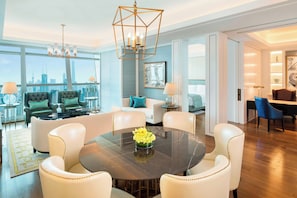 Ropa de cama de alta calidad y minibar