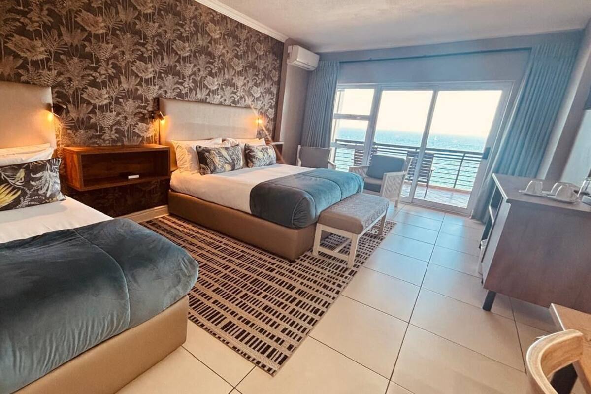 Chambre Familiale, plusieurs lits, vue plage, en front de plage (Triple)
