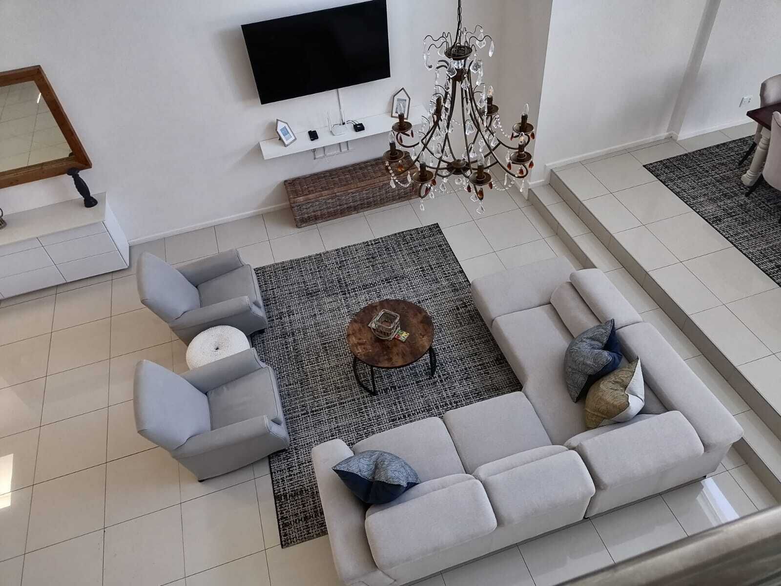 Penthouse (Beach Club) | Área de sala de estar | Televisión de 32 pulgadas con canales vía satélite 