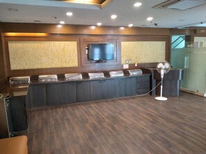 Dining - Hotel Divine Paradise (New Delhi)